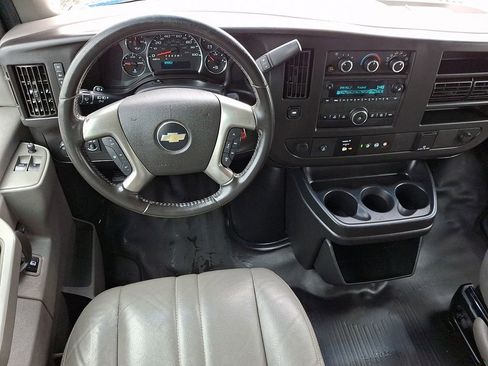 Used 2018 Chevrolet Express 2500 w/ Driver Convenience Package image 11