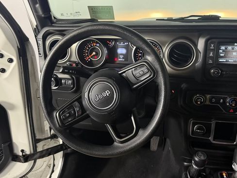 Used 2018 Jeep Wrangler Unlimited Sport AWD/4WD image 13