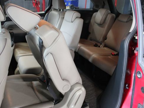 Used 2023 Honda Odyssey Elite image 12