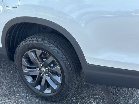 Certified 2023 Honda Ridgeline Sport image 9
