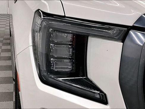 Used 2022 GMC Yukon AT4 w/ Max Trailering Package AWD/4WD image 31