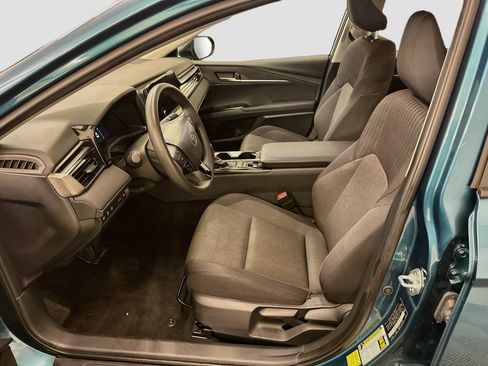 Used 2025 Toyota Camry LE FWD image 13
