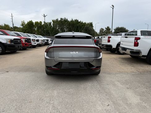 Used 2023 Kia EV6 Wind w/ Wind Technology Package AWD/4WD image 38