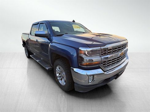 Used 2017 Chevrolet Silverado 2500 LT image 2