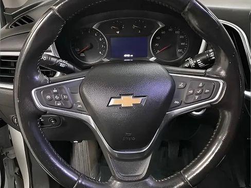 Used 2020 Chevrolet Equinox LT FWD image 9