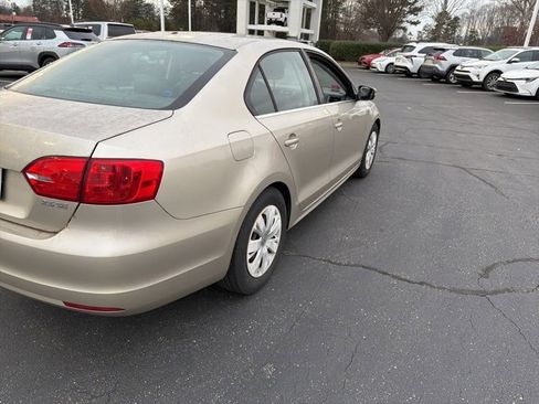 Used 2013 Volkswagen Jetta SE image 6
