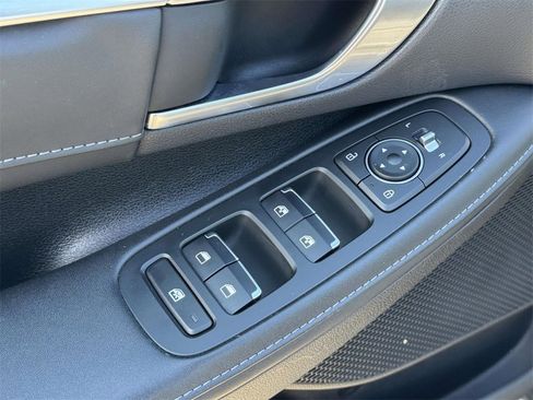 Used 2020 Hyundai Sonata Limited image 13