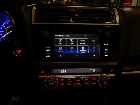Used 2017 Subaru Outback 2.5i Touring w/ Popular Package #5A AWD/4WD image 16
