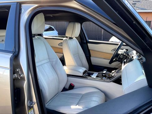 Used 2022 Land Rover Range Rover Velar R-Dynamic HSE image 10