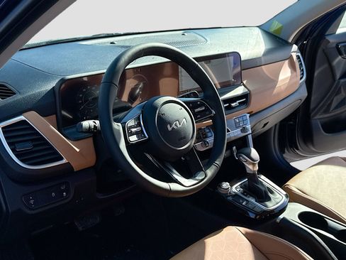 New 2026 Kia Seltos EX image 4