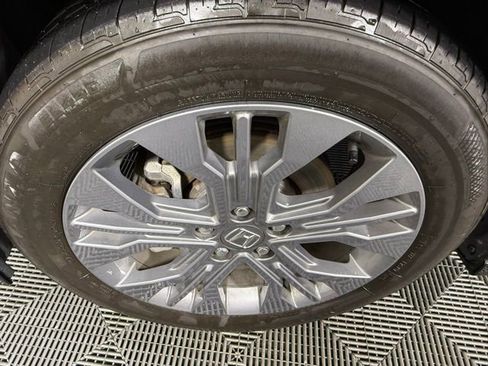 Used 2025 Honda Odyssey Touring image 13