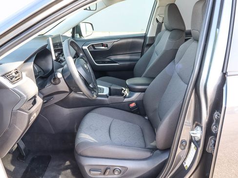 Used 2025 Toyota RAV4 XLE AWD/4WD image 7
