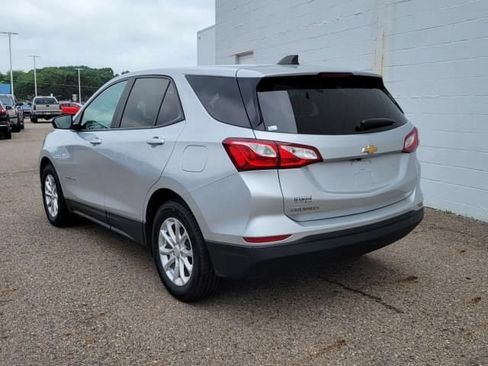 Used 2021 Chevrolet Equinox LS w/ LS Convenience Package FWD image 7