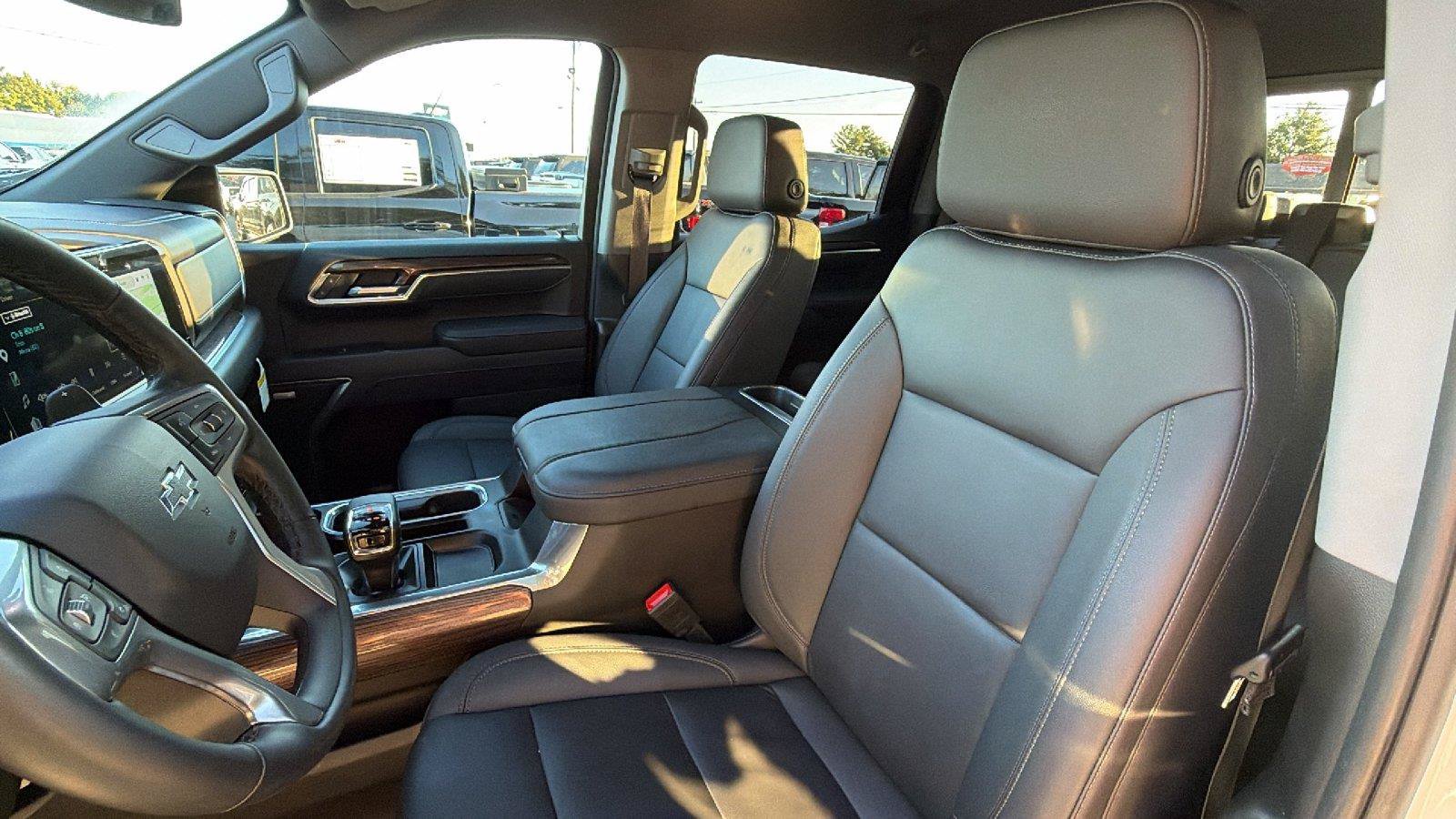 Used 2026 Chevrolet Silverado 1500 RST w/ Safety Package AWD/4WD image 14