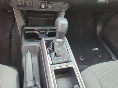 Used 2023 Toyota Tacoma SR5 w/ Technology Package AWD/4WD image 12