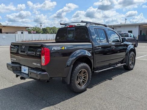 Used 2018 Nissan Frontier PRO-4X AWD/4WD image 3