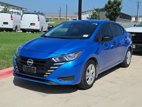 Used 2024 Nissan Versa S FWD image 3