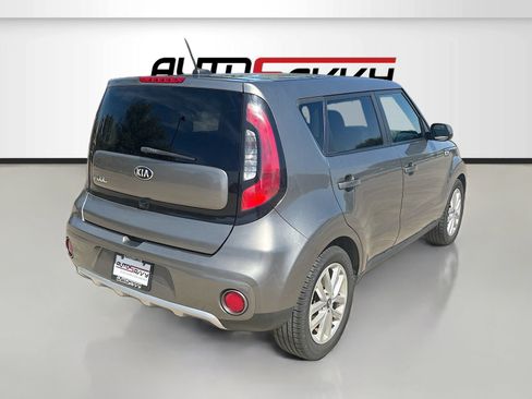 Used 2018 Kia Soul + FWD image 7