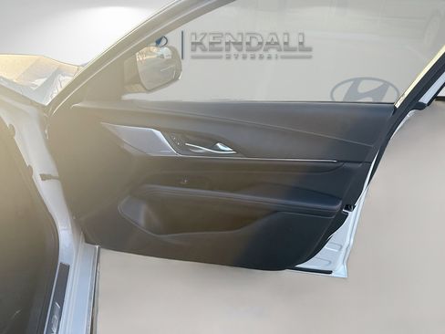 Used 2022 Cadillac CT4 V w/ LPO, ONYX Package image 32