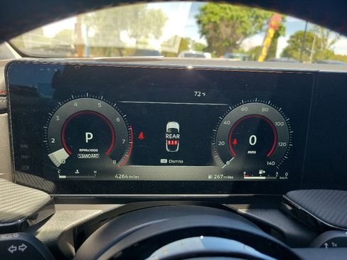 Used 2025 Nissan Kicks SR FWD image 33