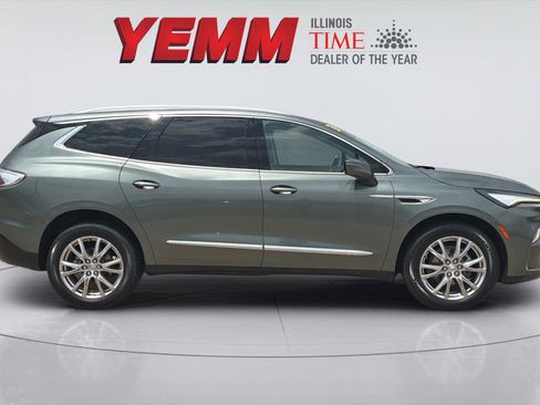 Used 2023 Buick Enclave Essence w/ Experience Buick Package AWD/4WD image 15
