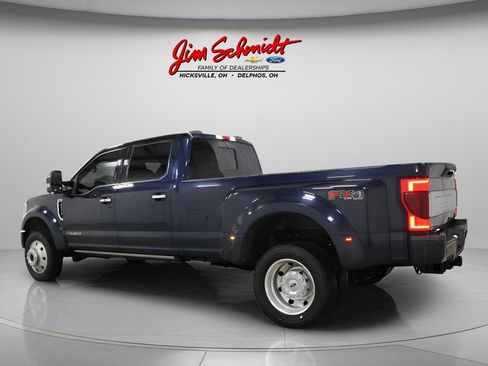 Used 2022 Ford F450 Platinum w/ FX4 Off-Road Package image 4