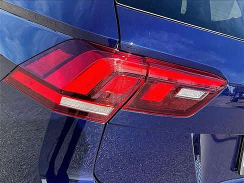 Used 2024 Volkswagen Tiguan Wolfsburg Edition image 21