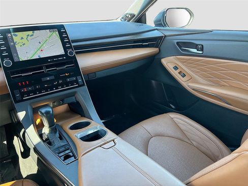 Used 2022 Toyota Avalon Limited w/ Advanced Safety Package image 25