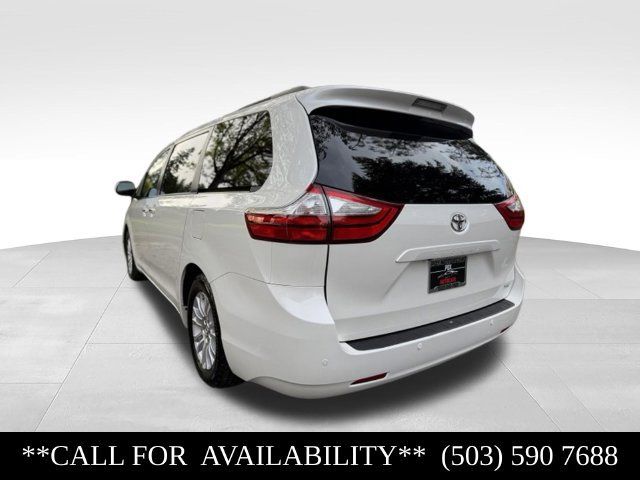 Used 2015 Toyota Sienna XLE w/ XLE Navigation Package FWD image 3
