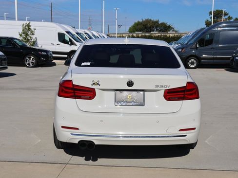 Used 2017 BMW 330i Sedan image 4