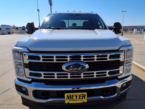 New 2026 Ford F350 XLT image 3