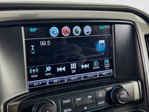 Used 2019 Chevrolet Silverado 1500 LT RWD image 19