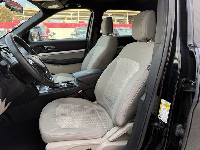 Used 2018 Ford Explorer FWD image 22