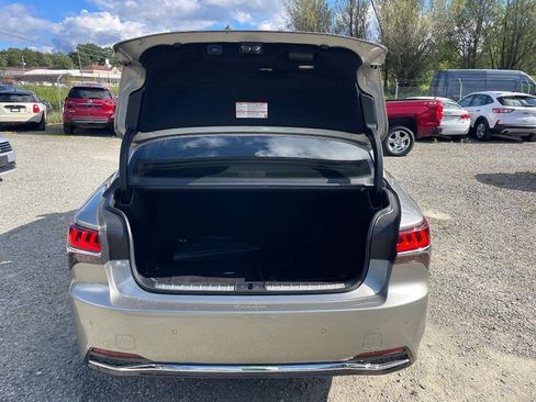 Used 2018 Lexus LS 500h AWD image 30