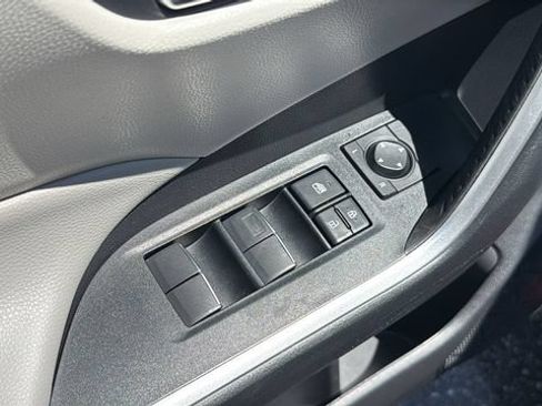 Used 2021 Toyota RAV4 XLE Premium FWD image 18