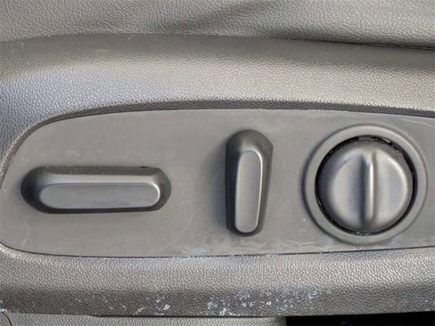 Used 2022 Buick Encore GX Select w/ Sport Touring Package image 23