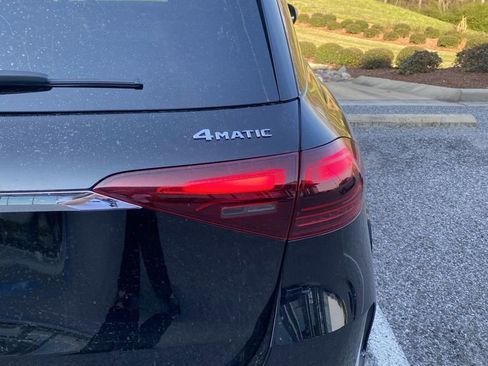 Used 2024 Mercedes-Benz GLE 450 4MATIC image 11