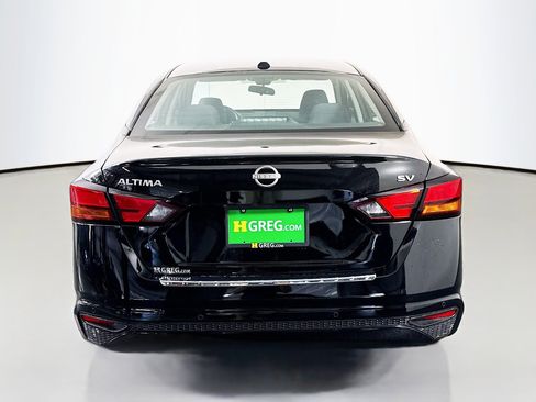Used 2023 Nissan Altima 2.5 SV FWD image 8
