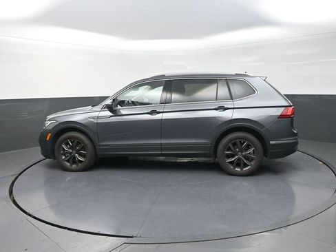 Used 2024 Volkswagen Tiguan SE AWD/4WD image 4