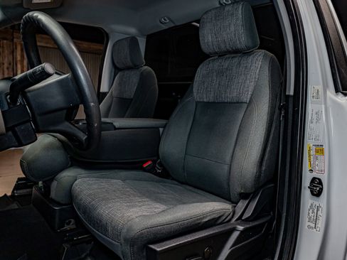 Used 2023 Ford F350 XLT w/ Snow Plow Prep Package image 16