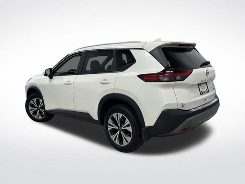 Used 2023 Nissan Rogue SV w/ SV Premium B Package image 3