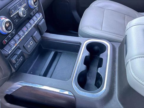 Used 2020 GMC Sierra 1500 SLT image 16