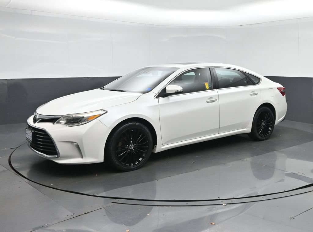 Used 2016 Toyota Avalon Limited w/ Toyota Safety Sense Package FWD image 3
