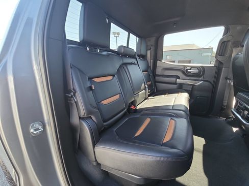 Used 2021 GMC Sierra 1500 AT4 w/ AT4 Premium Package AWD/4WD image 27