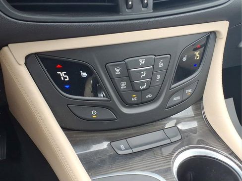 Certified 2020 Buick Envision Essence FWD image 7