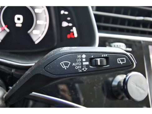 Used 2019 Audi Q8 Premium Plus w/ Premium Plus AWD/4WD image 18