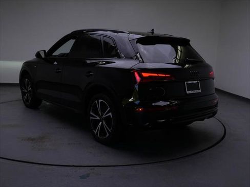 Certified 2025 Audi Q5 2.0T Premium Plus w/ Premium Plus Package AWD/4WD image 7
