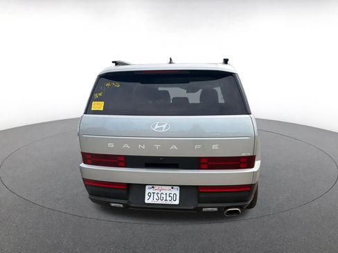 Used 2025 Hyundai Santa Fe SEL image 4