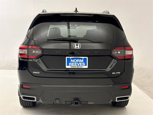 Certified 2023 Honda Pilot Elite image 9