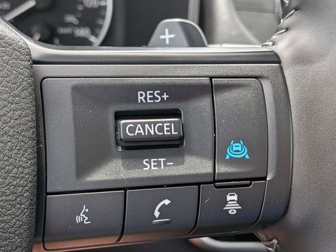Used 2025 Nissan Rogue SV w/ SV Premium Package FWD image 15